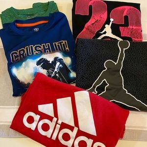 Lot of 5 Boys Med athletic short sleeve t shirts